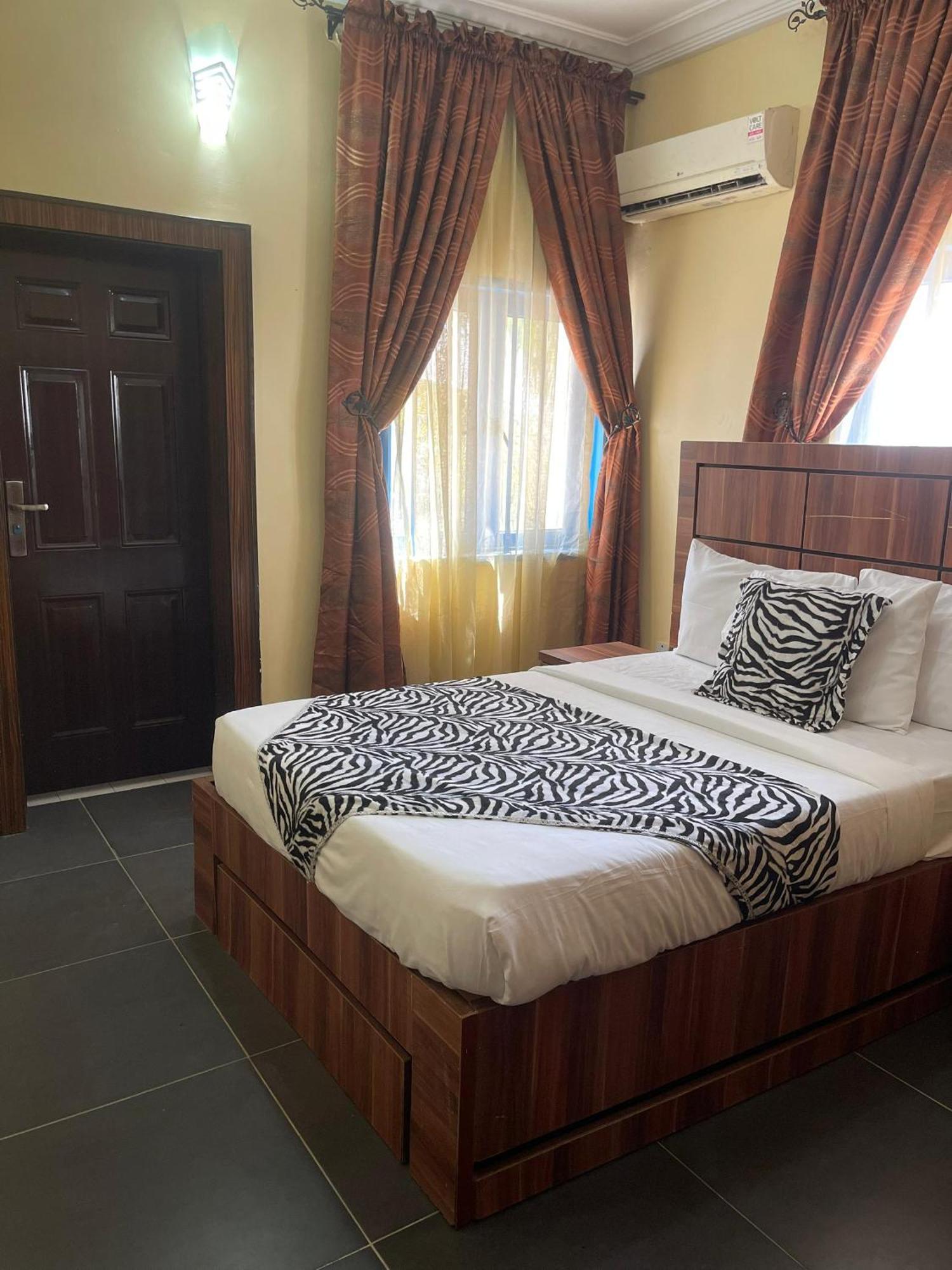 Aa Hotel And Suites أبوجا المظهر الخارجي الصورة